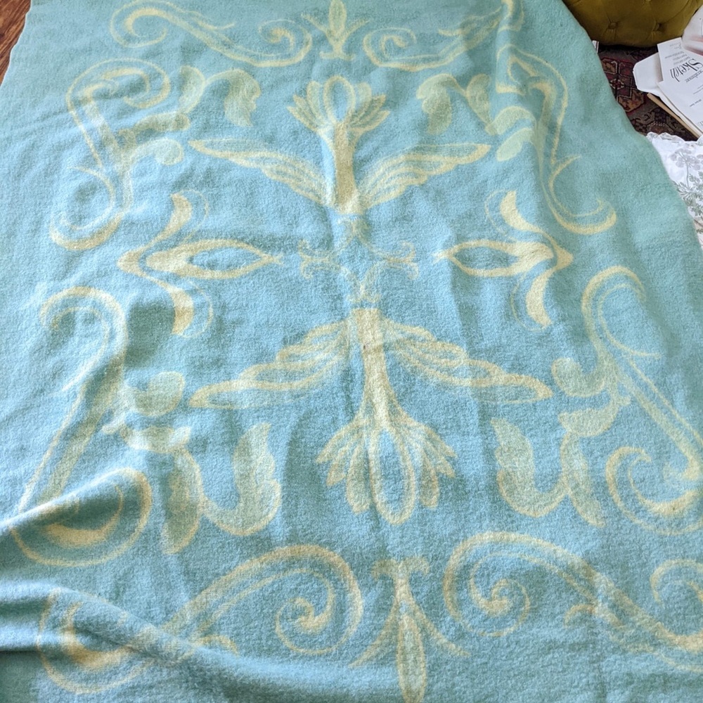 Virgin Wool blanket reversible